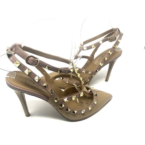 Valentino Garavani Rockstud Pumps – Beige Patent Leather, Size 39 (US 9) - Picture 13 of 16